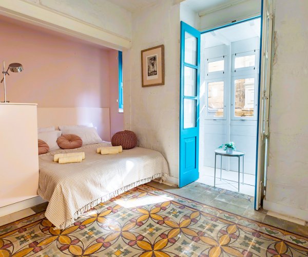 Valetta Pink Studio